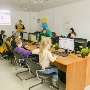 Новый класс в развлекательном центре города Томска! Скоро открытие! - Школа программирования для детей, компьютерные курсы для школьников, начинающих и подростков - KIBERone г. Каушаны
