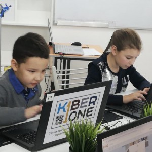 KiberOne объявляет набор юных программистов в Усть-Каменогорске - Школа программирования для детей, компьютерные курсы для школьников, начинающих и подростков - KIBERone г. Каушаны